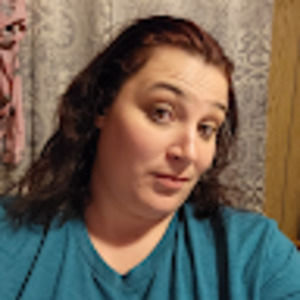 Meet your Posher, Holly